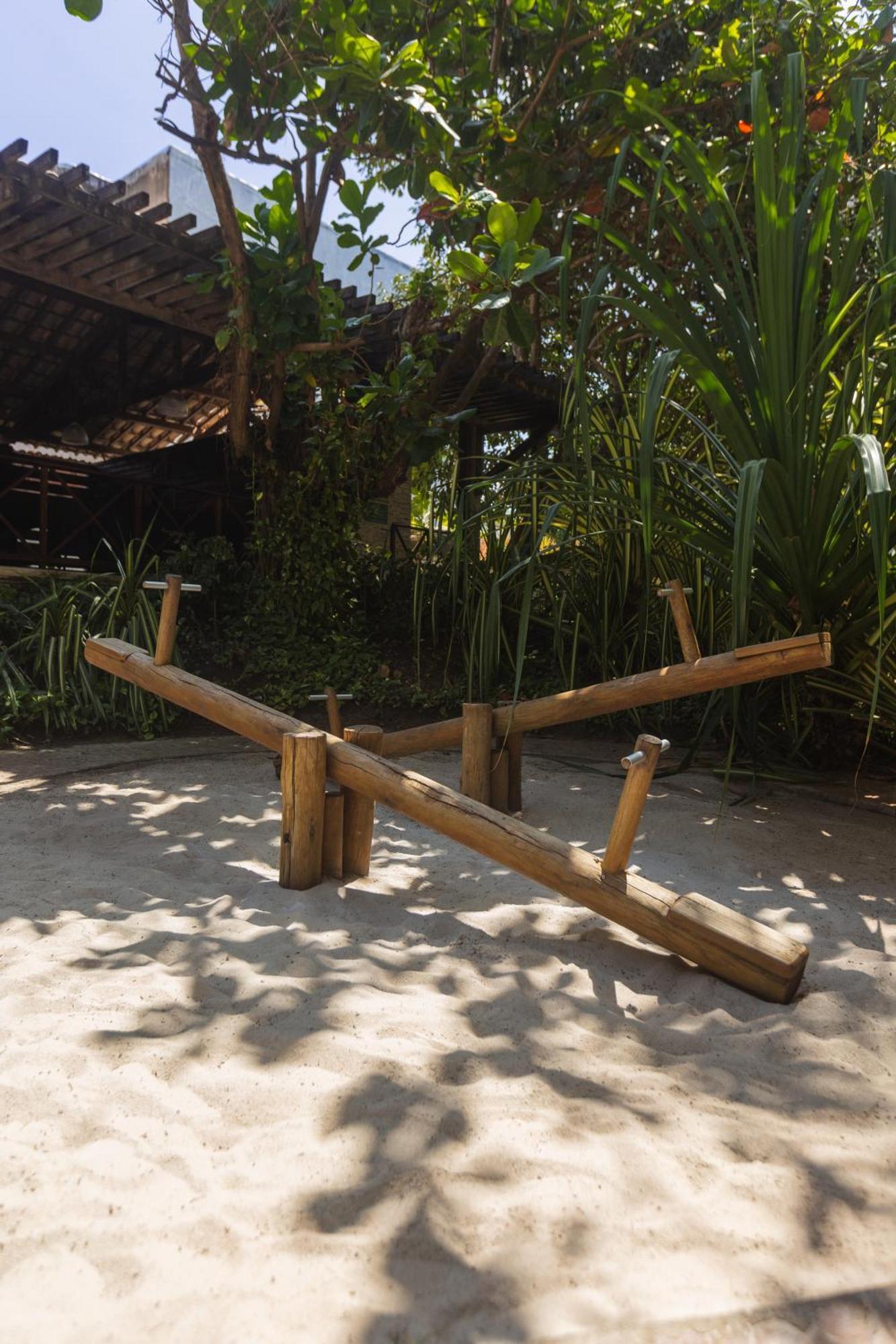 Ritz Lagoa Da Anta Hotel & Spa Maceió Zewnętrze zdjęcie A seesaw