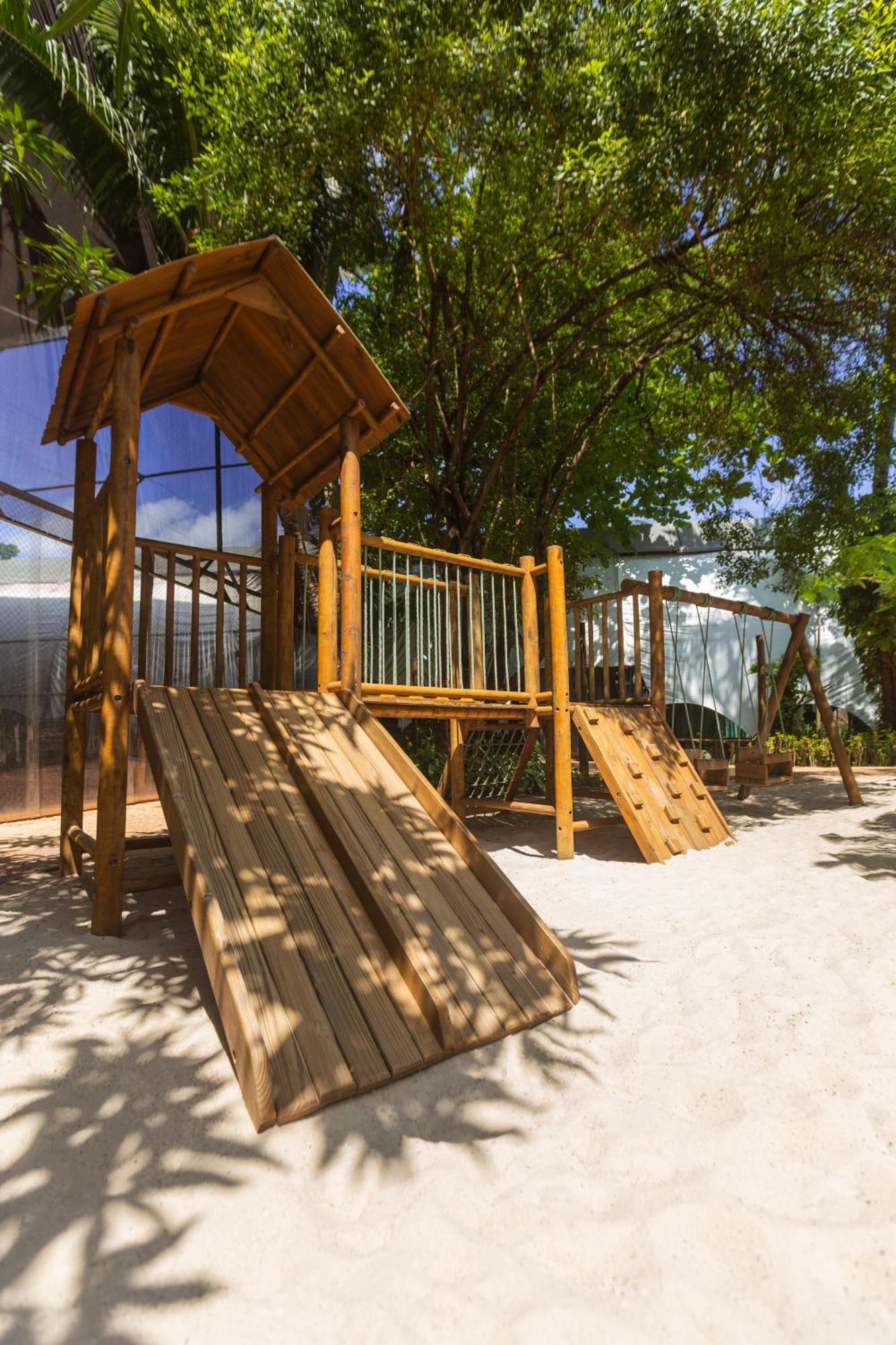 Ritz Lagoa Da Anta Hotel & Spa Maceió Zewnętrze zdjęcie Playground at the zoo